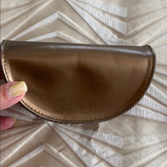 Gucci Women’s Sunglasses slightly worn - Picture 16 of 17